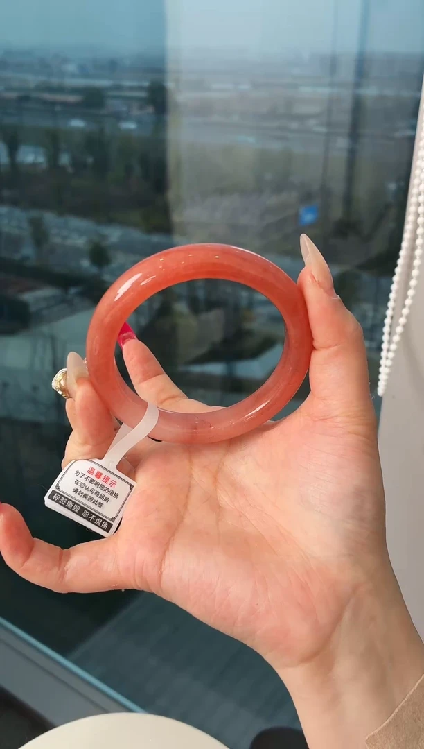 未镶嵌手镯石英质玉94.56