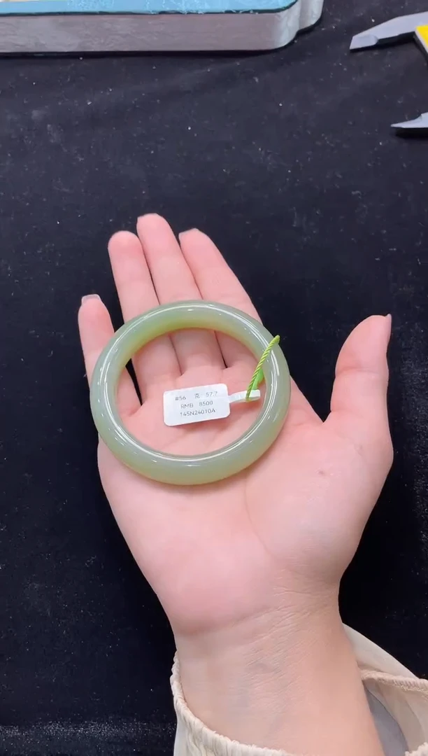 和田玉手镯未镶嵌青海料湖水绿带翠青#56上等和田玉手镯女