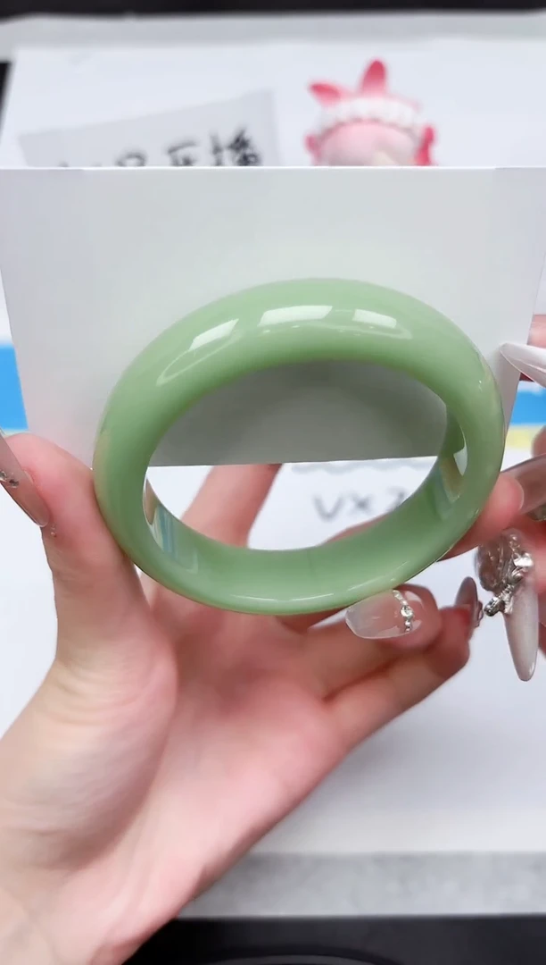 石英质玉手镯未镶嵌172-56.3