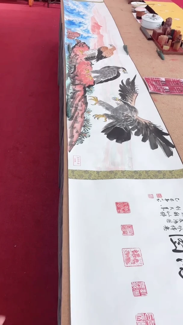 国画三鹰手卷