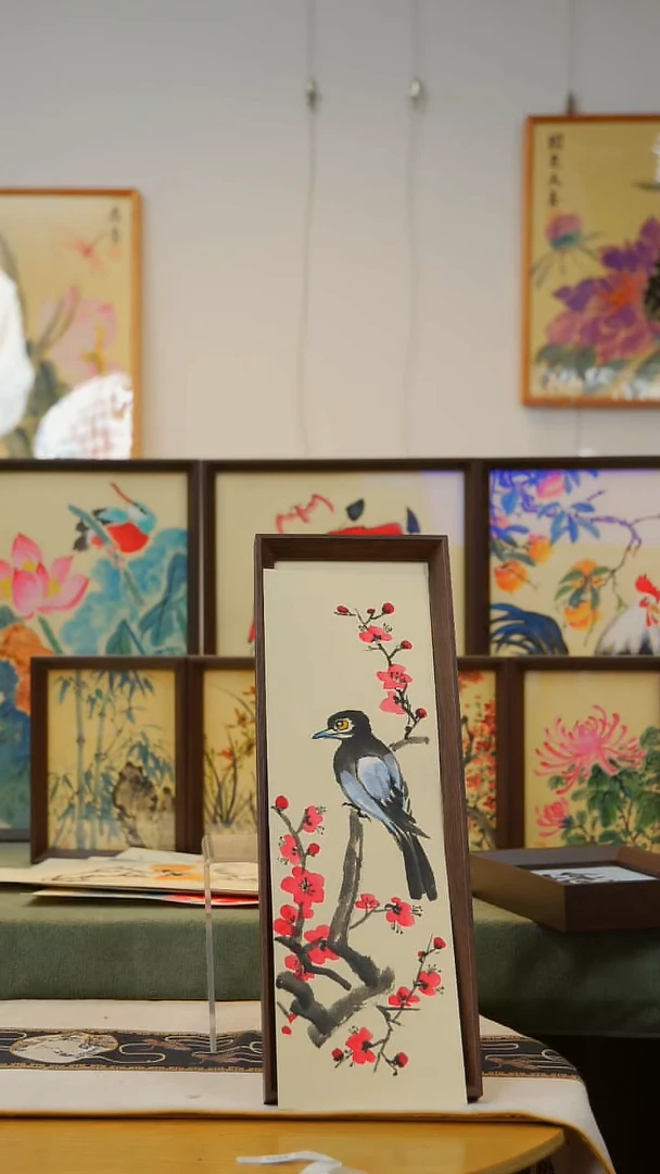 国画13*40不落名绘画带框发货  752