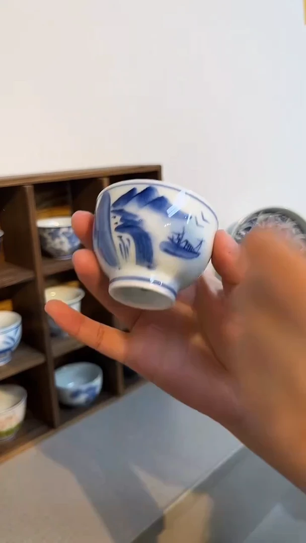 景德镇高温瓷山水小客杯