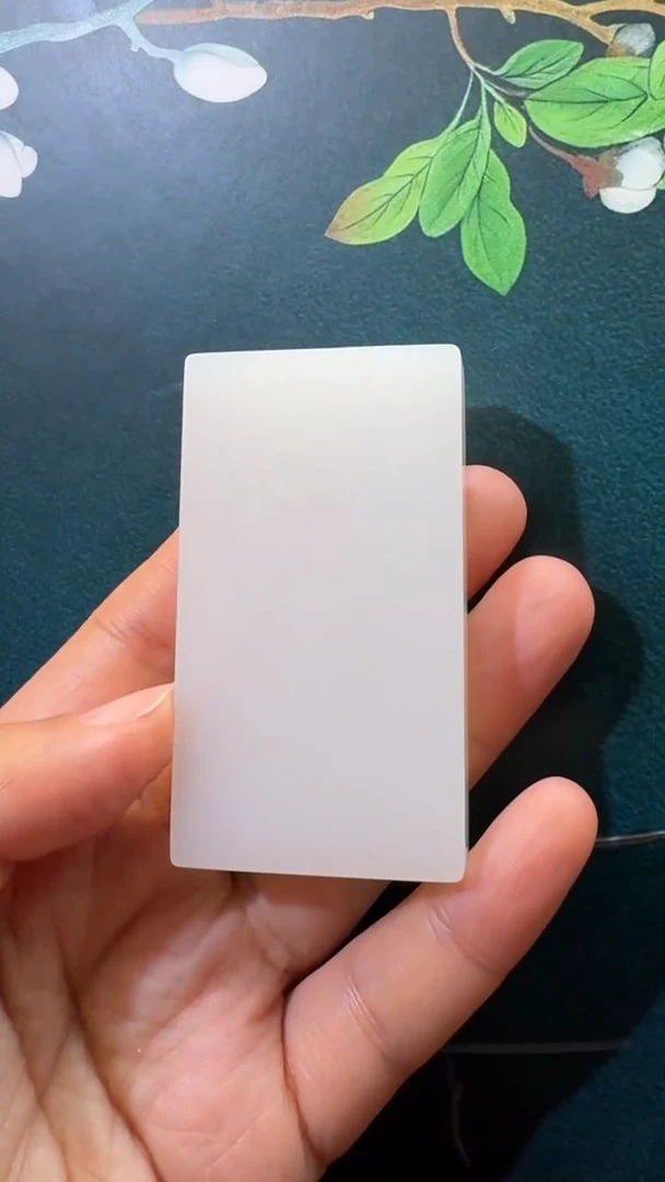 颈饰未镶嵌和田玉吊坠