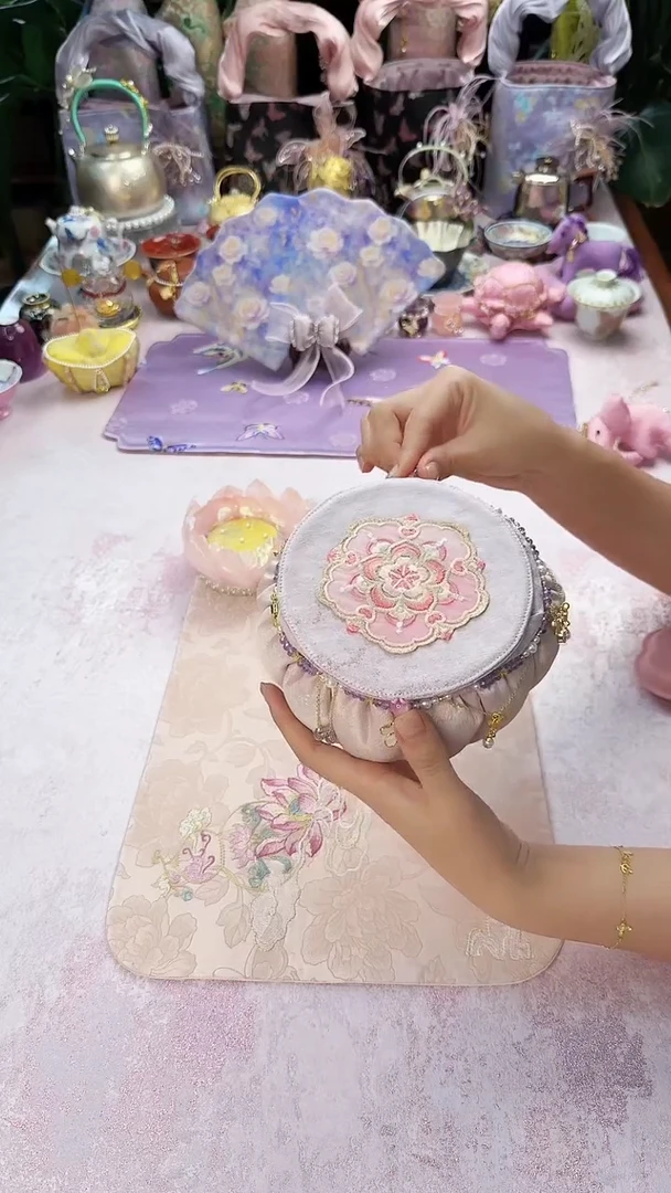 12粉色宝相花 收纳盒
