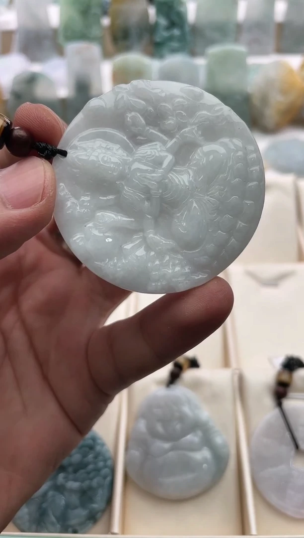 【闪购商品】翡翠颈饰未镶嵌..../2/18/ 190