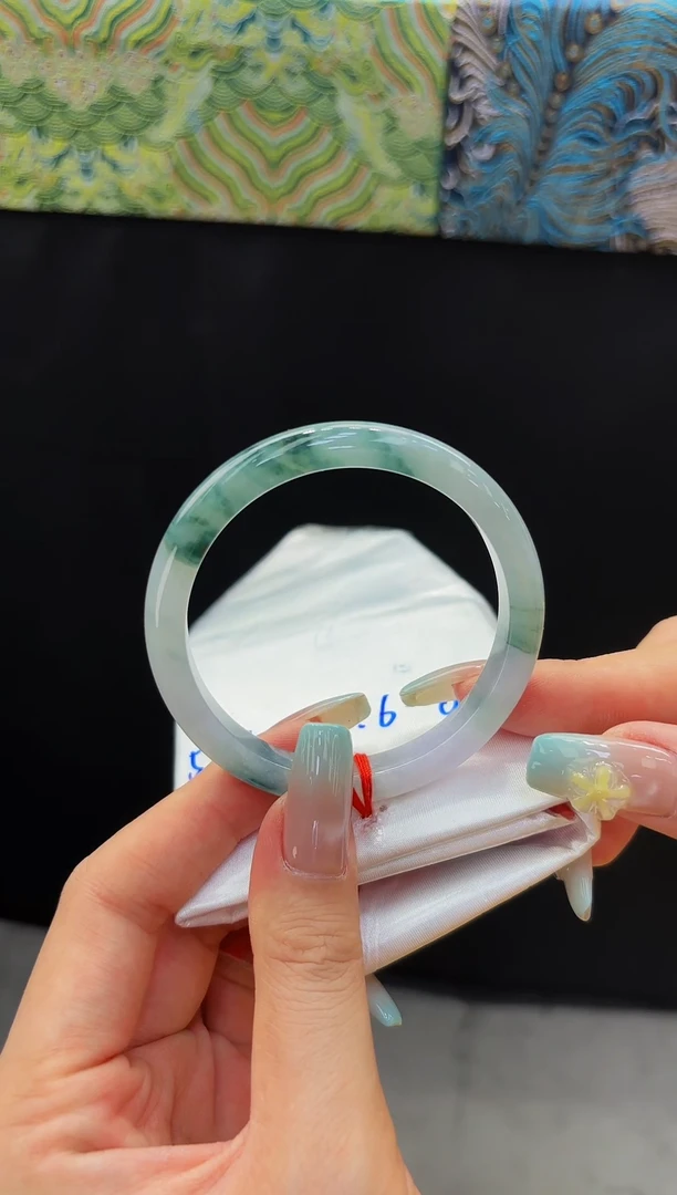 翡翠手镯未镶嵌翡翠手镯19