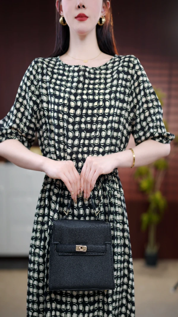 黄小西FZ192[半冷清歌]高级感优雅2025新款连衣裙提花收腰中长裙