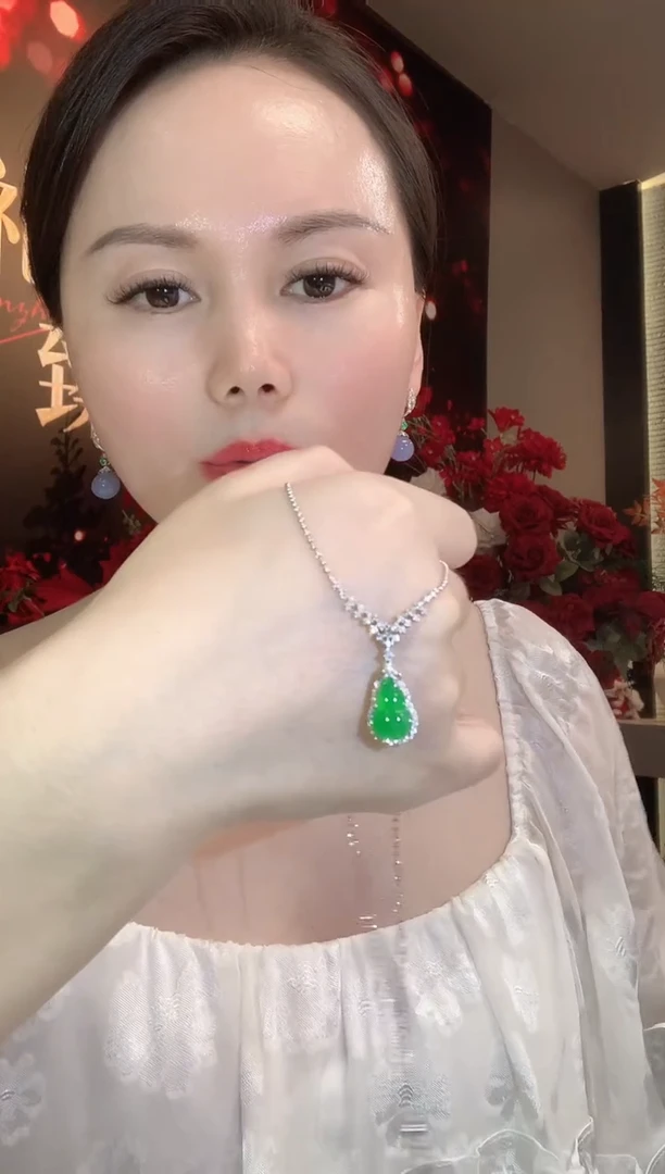 套链18K金镶嵌翡翠C11