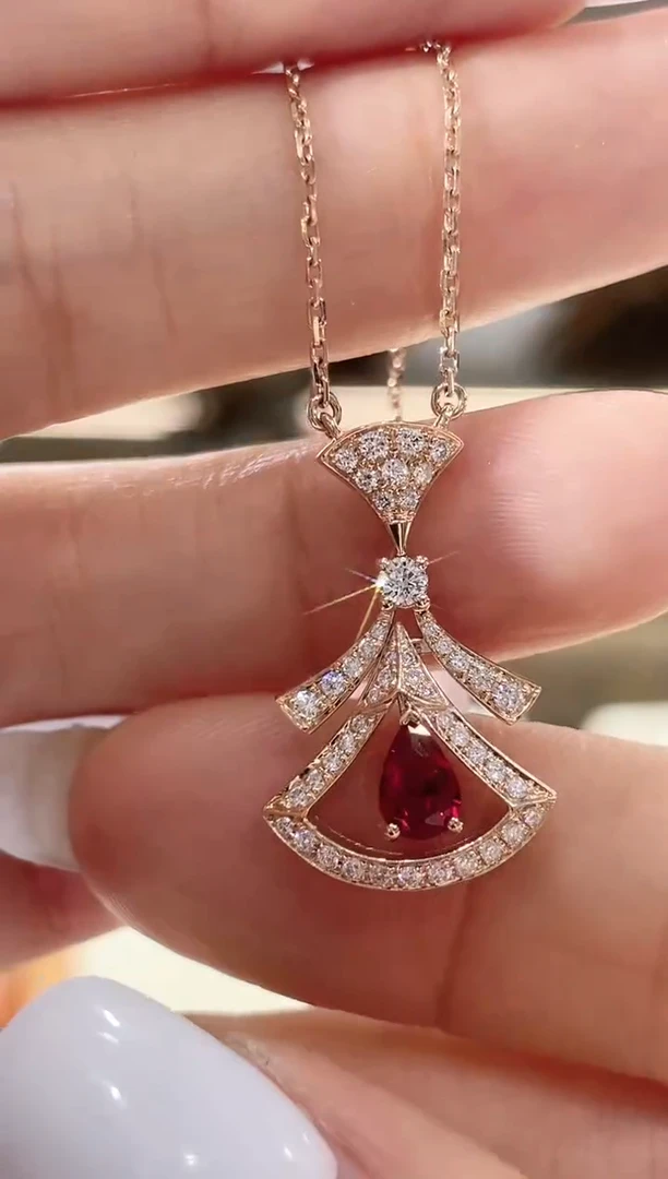 【闪购商品】钻石颈饰18K金镶嵌项链