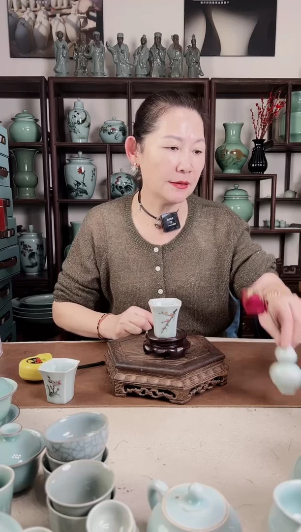 釉中彩 梅花画 四方（上）