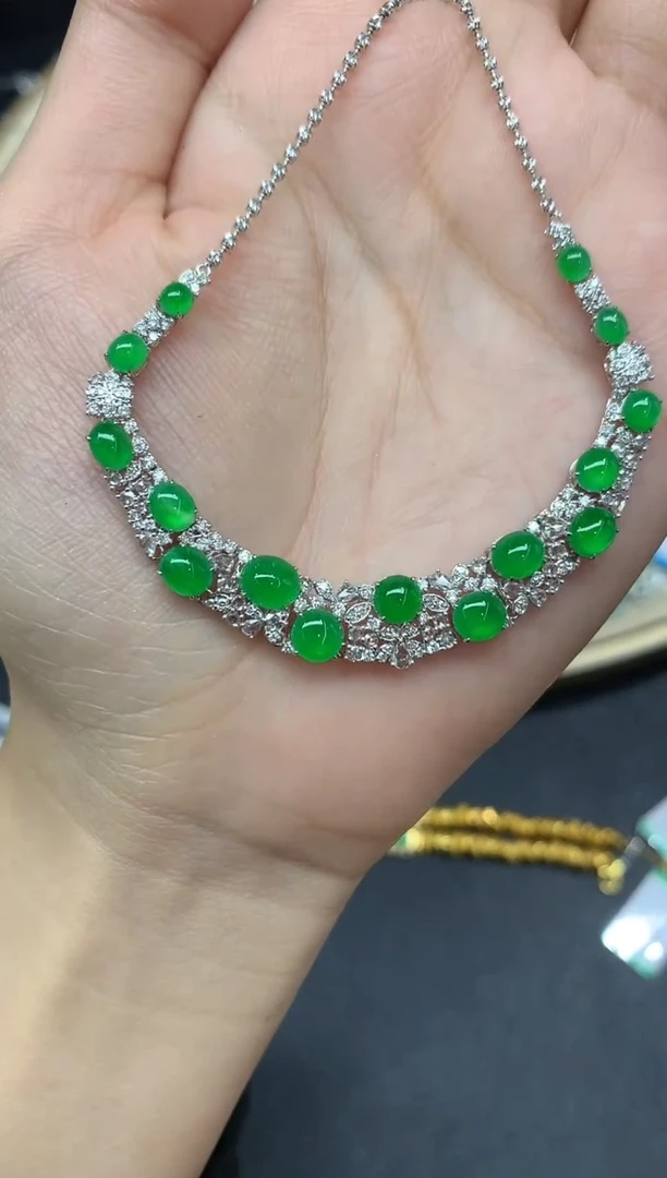 套链18K金镶嵌翡翠套链A13|58000