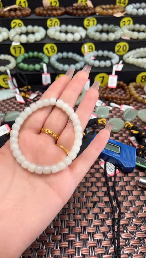 【闪购商品】和田玉手串未镶嵌于田料白玉直切卡6*7手串