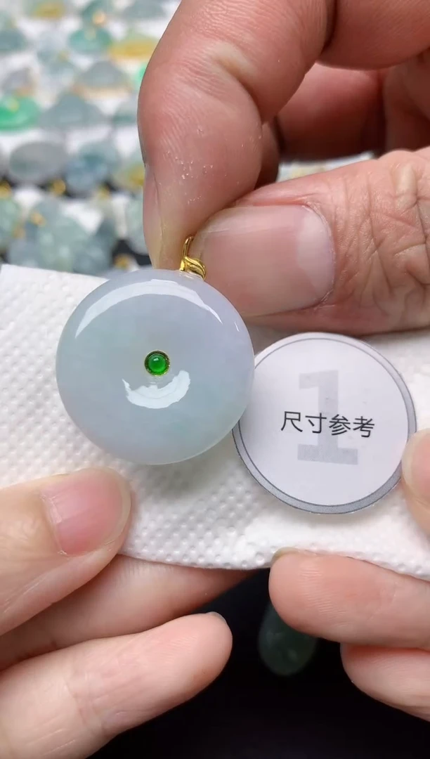 翡翠18K金镶嵌颈饰天然缅甸A货翡翠