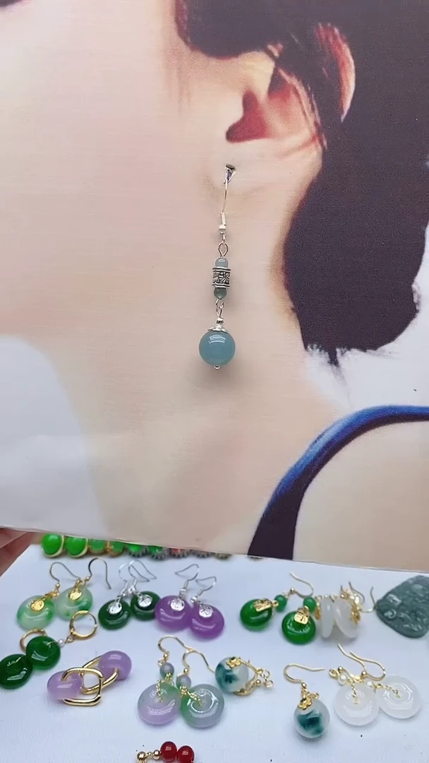 银S925镶嵌石英质玉（天山翠）耳饰30