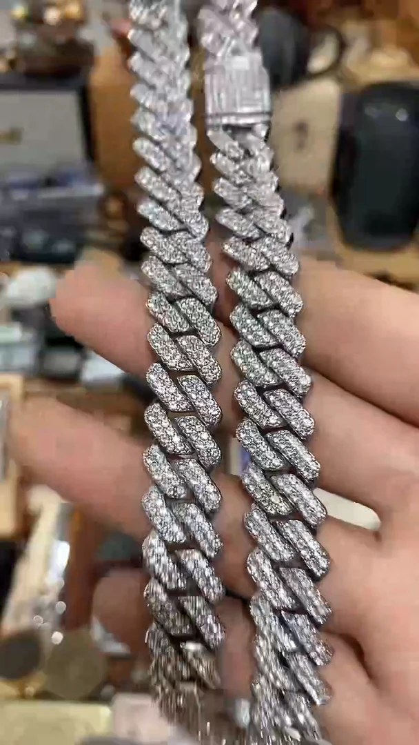 瓷片闪购商品 如图所示