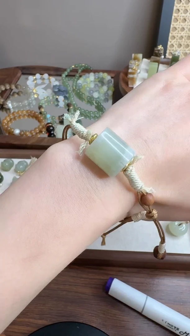 未镶嵌手绳和田玉W7