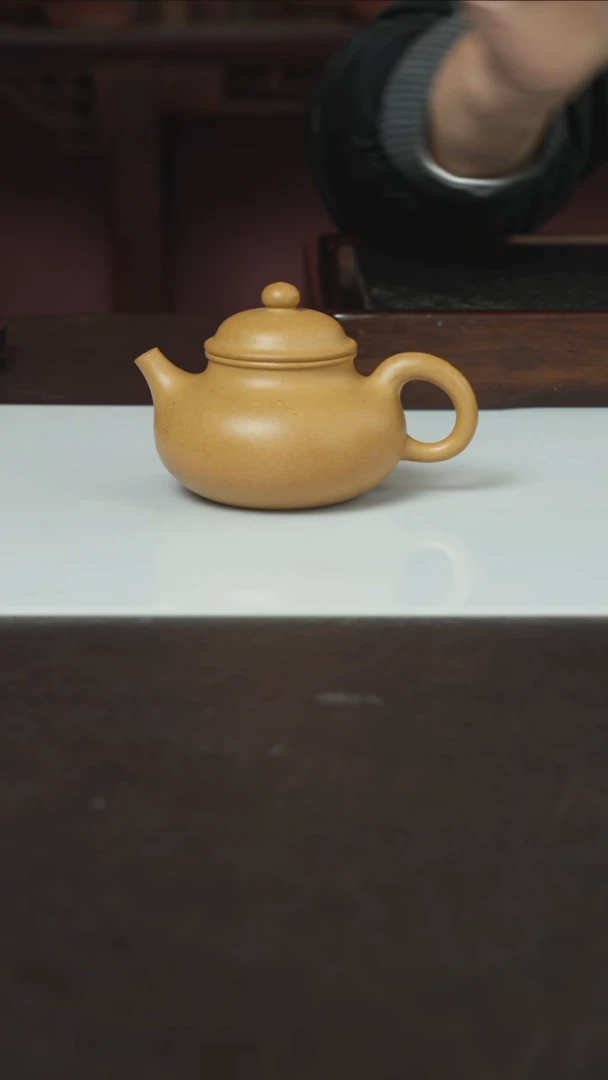 【闪购商品】紫砂茶壶容天黄金段预售