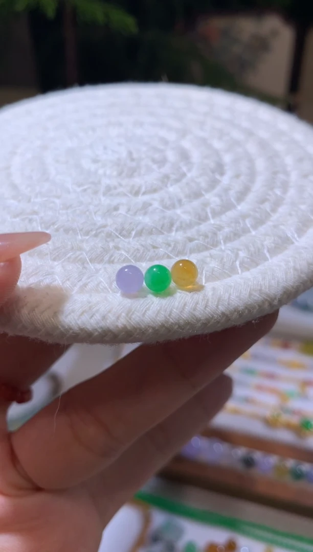 未镶嵌定制翡翠4.8卡珠子一组3个