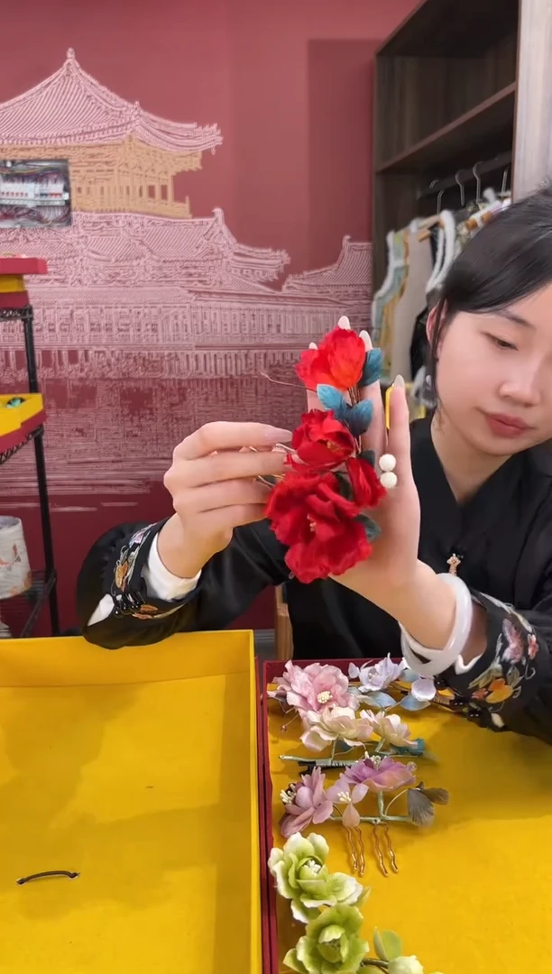 【闪购商品】刺绣非遗绒花（发饰）