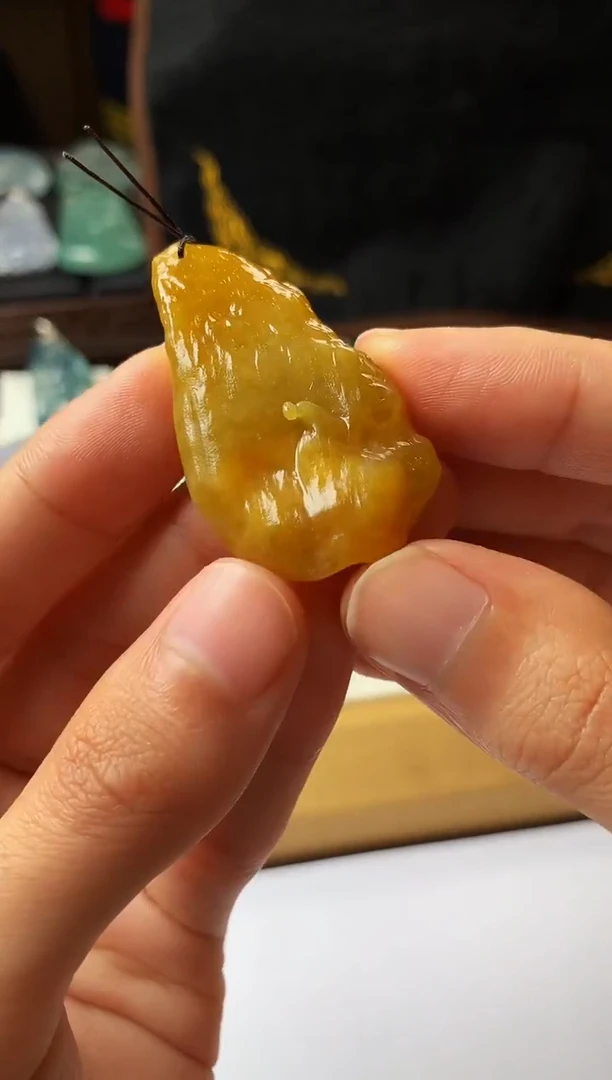 未镶嵌定制翡翠M****）5002毛货不退不换