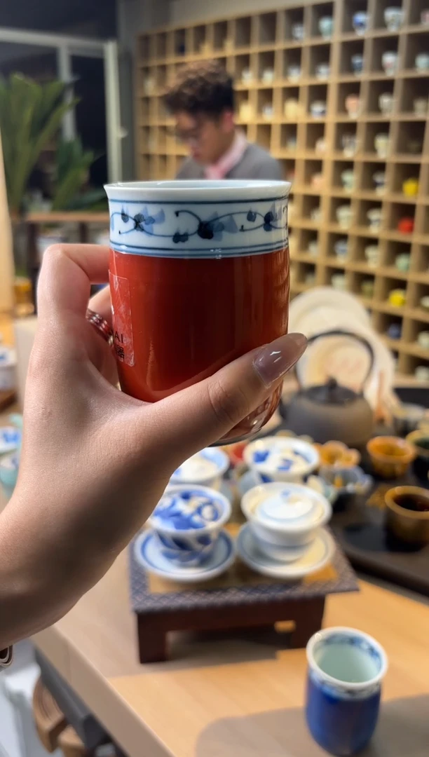 菊地紋 湯呑 赤・小（微微瑕福利）