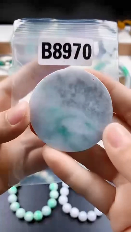 颈饰未镶嵌翡翠天然翡翠吊坠挂件
