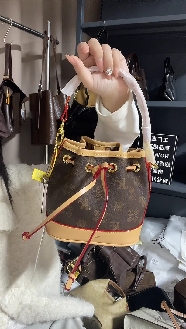 PVC小金禧直播福利。