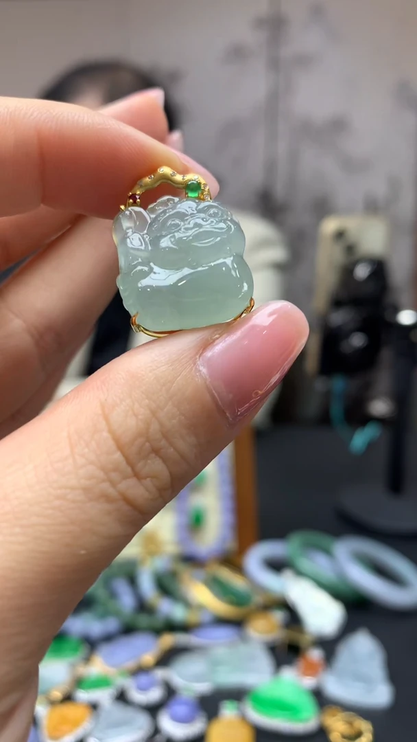 【闪购商品】翡翠颈饰18K金镶嵌13-天然翡翠