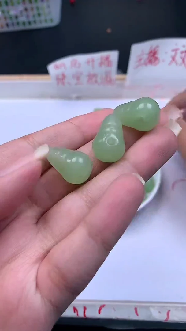 未镶嵌和田玉珠宝半成品晴水三通N503一颗 赠线
