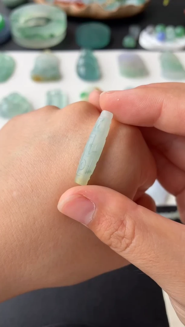 未镶嵌定制翡翠翡翠