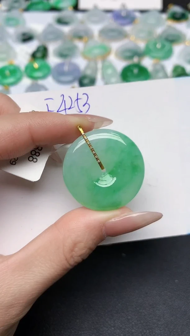 颈饰18K金镶嵌翡翠天然缅甸A货翡翠百元以上9元证书费自理