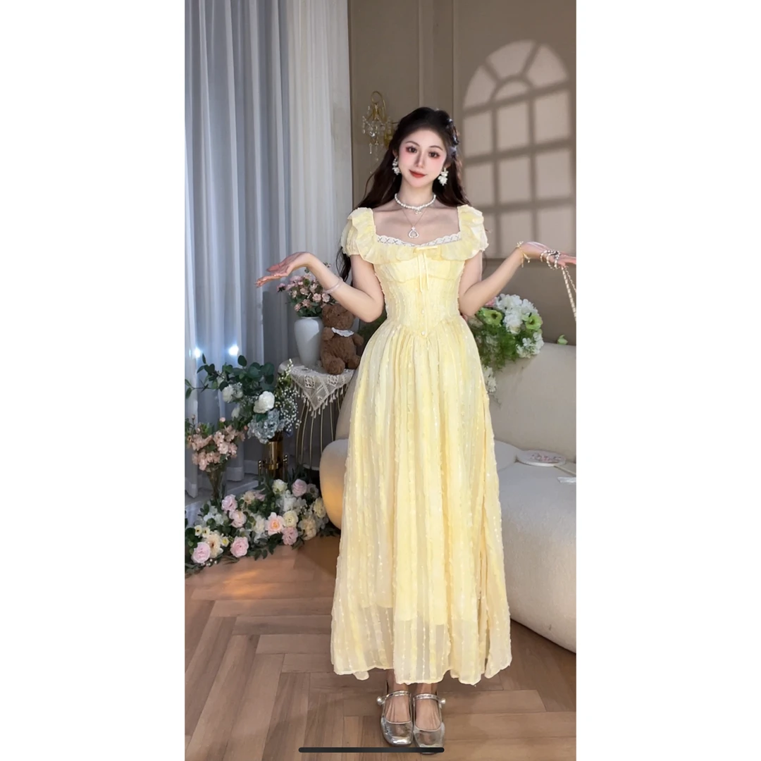 甜系少女-黄色方领泡泡袖蛋糕连衣裙