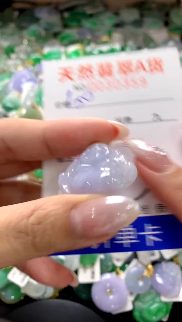 颈饰18K金镶嵌翡翠1111111111111111