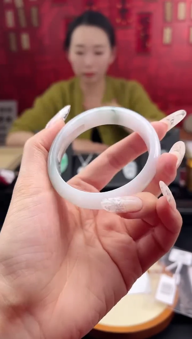 【闪购商品】翡翠手镯未镶嵌手镯