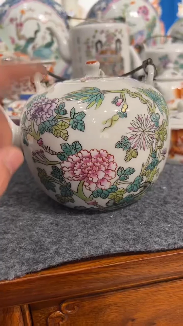 摆件瓷摆件瓷摆件四季花卉支丁水壶
