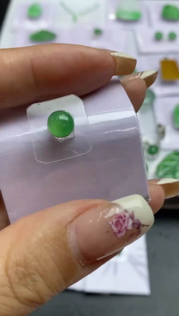 定制翡翠未镶嵌翡翠毛货~