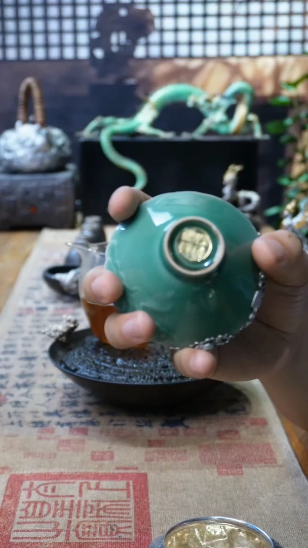 大*圆欲山行 设计款龙杯