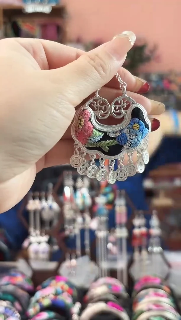艺枝独绣手工饰品74