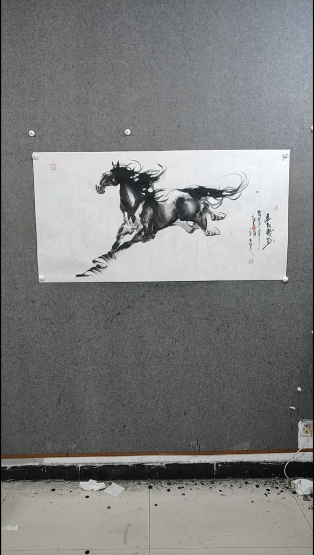 国画水墨写意单骏马图