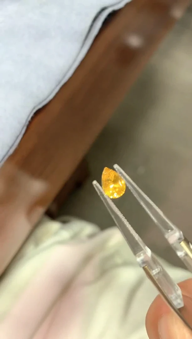 裸石蓝宝石1.36ct 60