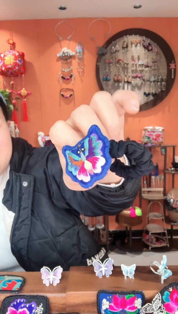 织绣手工苗银苗绣饰品114