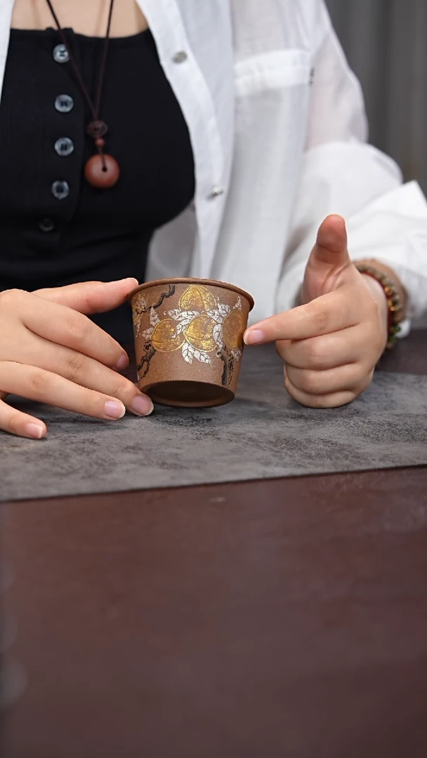 茶杯紫砂金银寿桃 洋桶杯