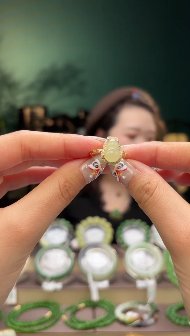 【闪购商品】和田玉戒指银S925镶嵌葫芦戒指