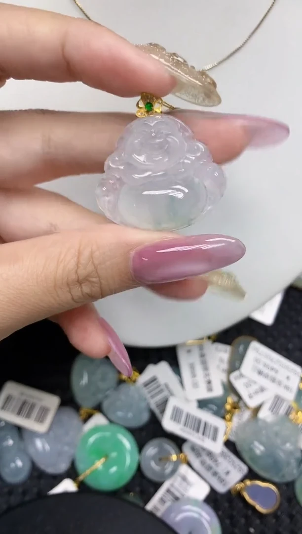 翡翠18K金镶嵌颈饰111111111
