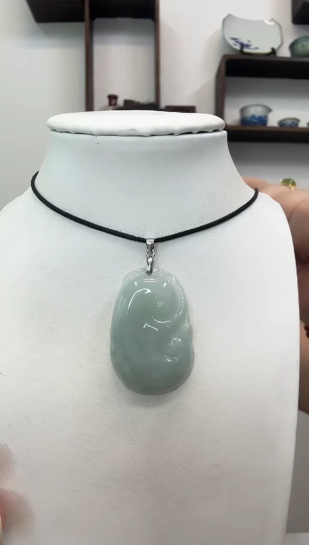 颈饰银S925镶嵌翡翠如意