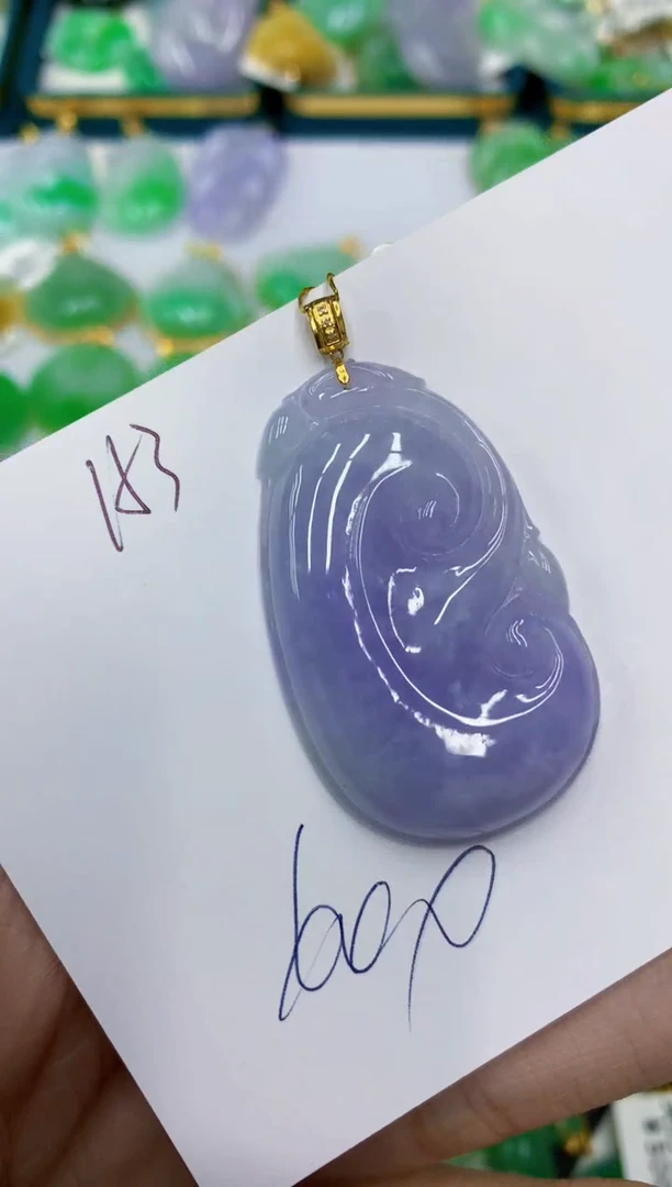 翡翠18K金镶嵌颈饰1111111111