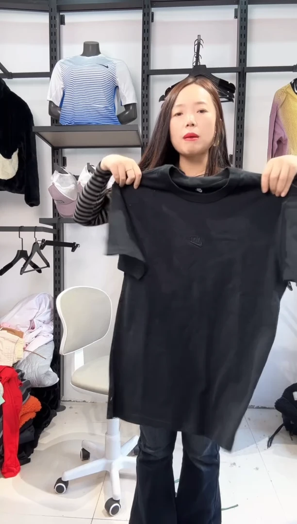 2684 编码  瑕疵直播间过款为准 尺码170