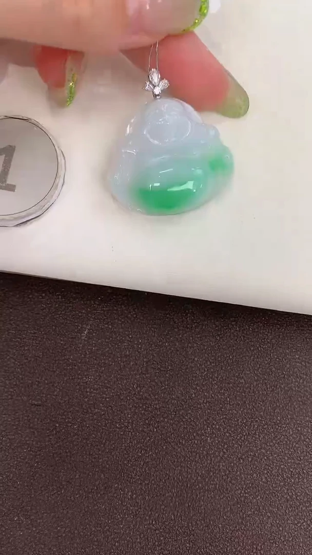 颈饰18K金镶嵌翡翠天然缅甸a货翡翠