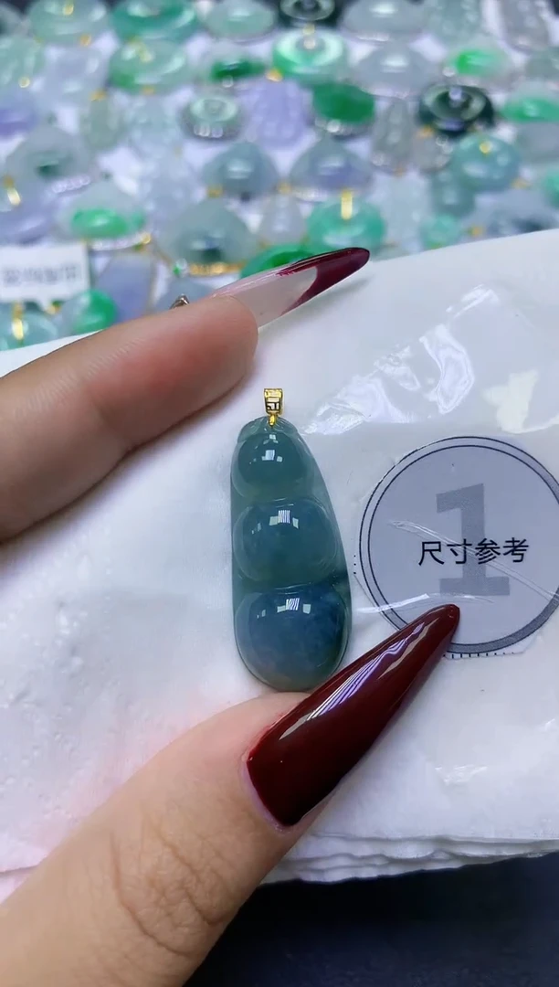 翡翠未镶嵌颈饰 天然缅甸翡翠A货