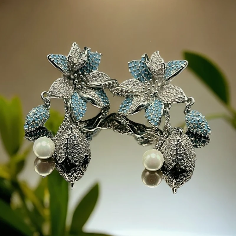 铜合金锆石耳饰 轻奢时尚宴会重工花朵铃铛气质优雅耳饰